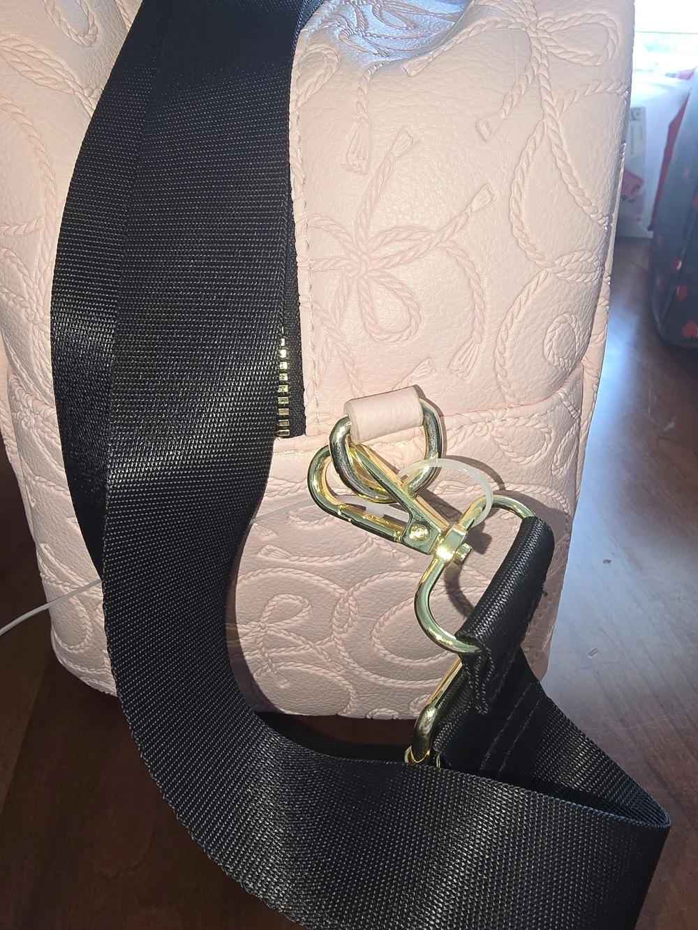Betsey Johnson NWT Pale Pink 🌸 Embossed Bow Dome Tote with Black Trim